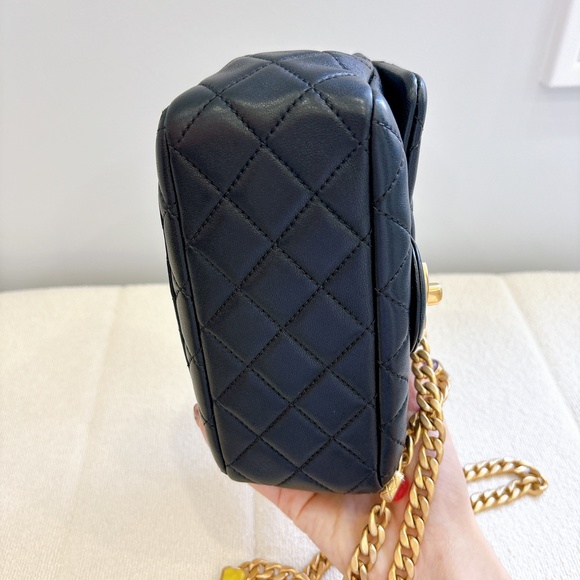 90% NEW CHANEL BLACK LAMB LEATHER SQUARE BAG - Picture 9 of 13